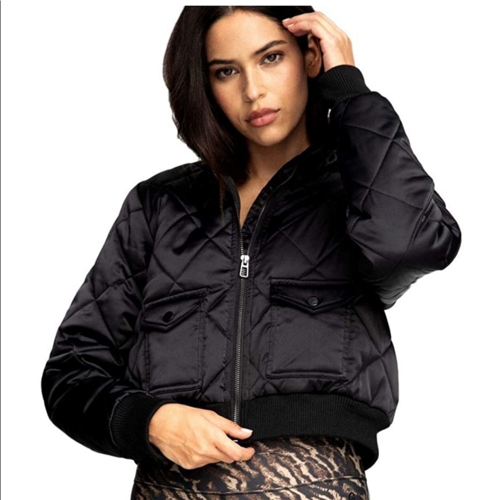 Good American cropped satin quilted puffer jacket black small 2